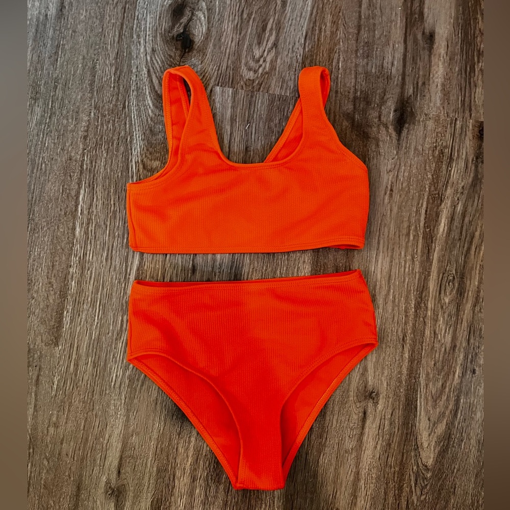 Orange swimsuit 👙